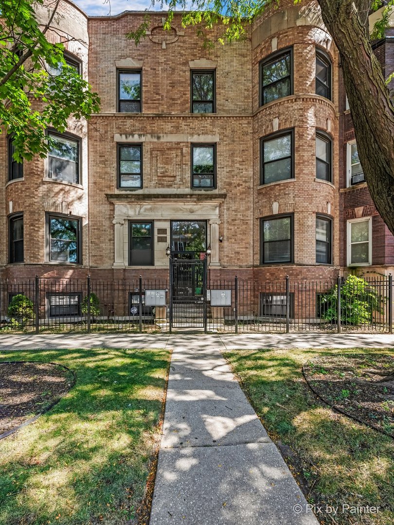 5207 S Indiana Avenue 2 Property Photo 1