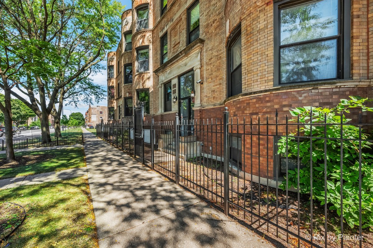 5207 S Indiana Avenue 2 Property Photo 3