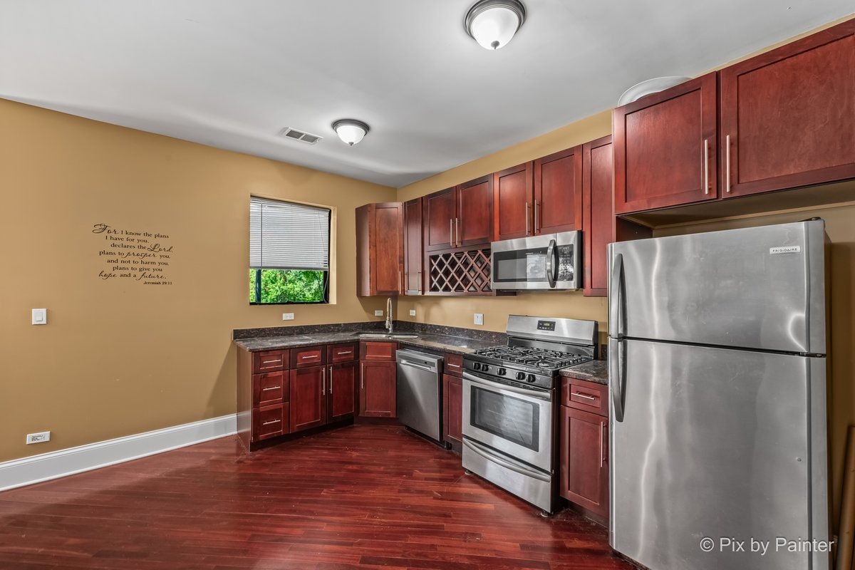 5207 S Indiana Avenue 2 Property Photo 5
