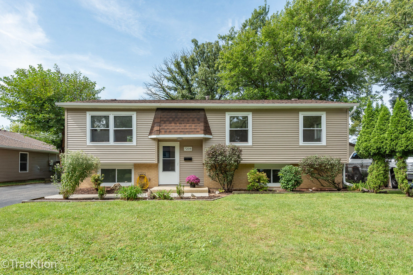 7208 Sprucewood Avenue Property Photo 1