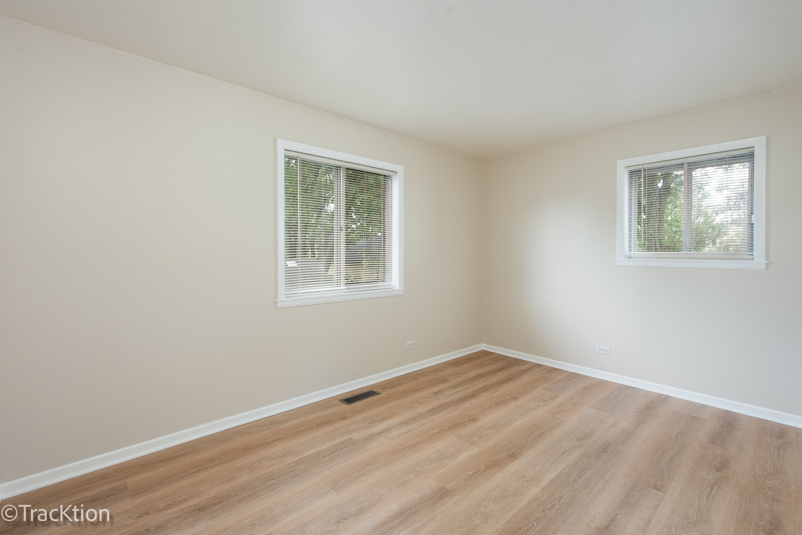 7208 Sprucewood Avenue Property Photo 10