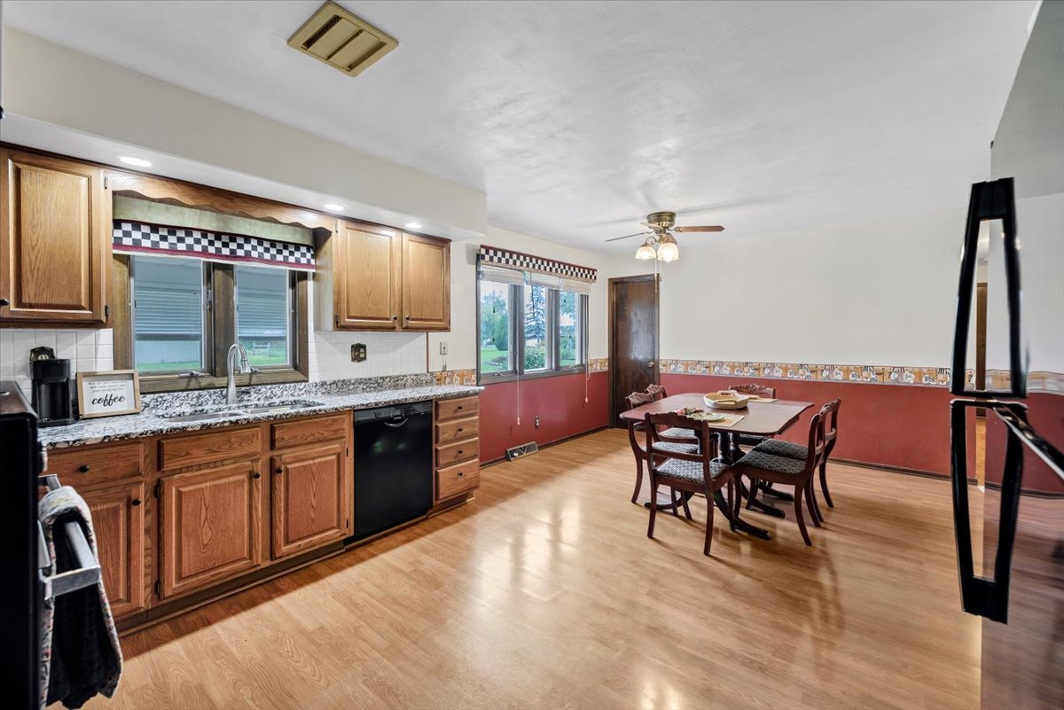 3932 Lemans Drive Property Photo 5