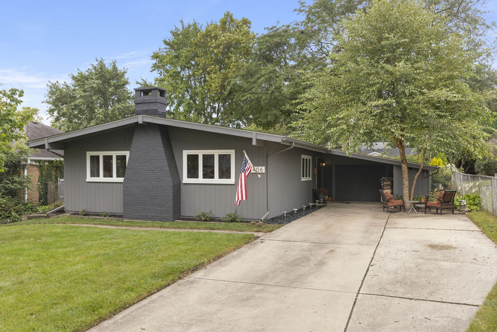 406 S Williston Street Property Photo 1