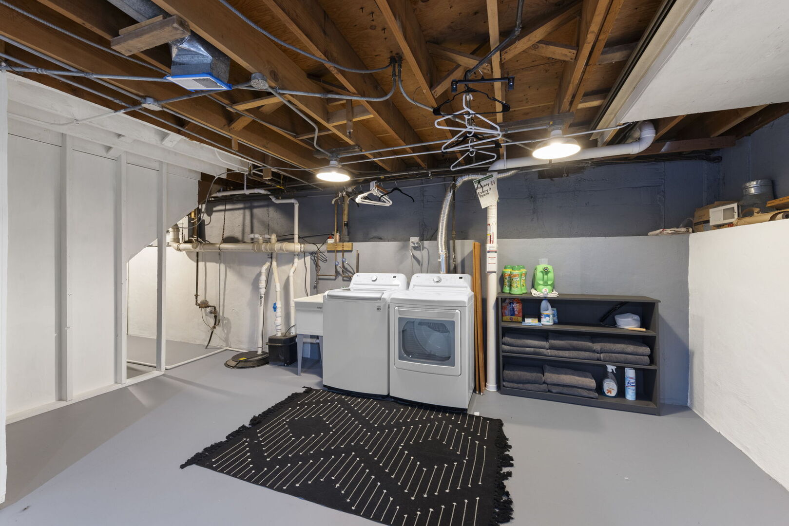 406 S Williston Street Property Photo 23