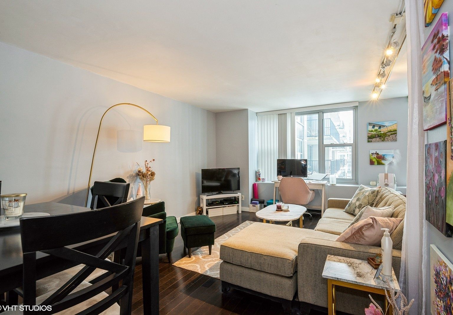 400 E Randolph Street 3502 Property Photo 5