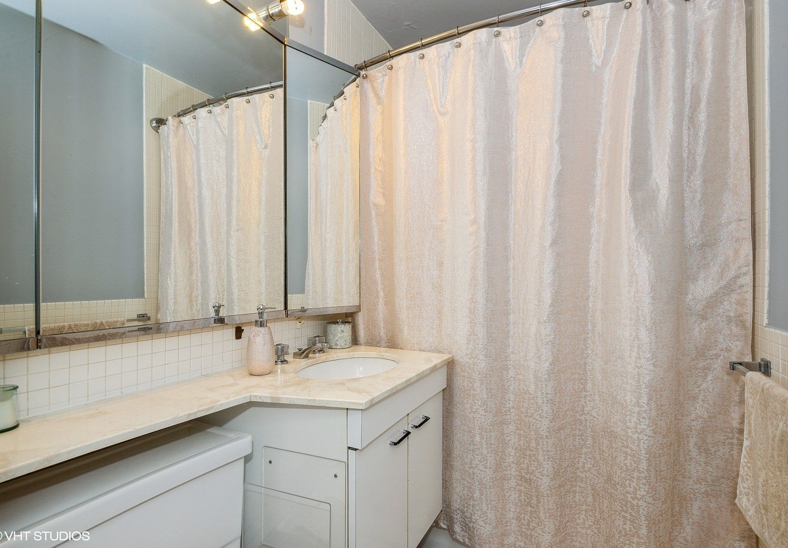 400 E Randolph Street 3502 Property Photo 11