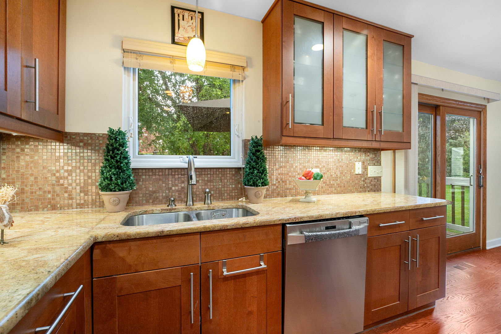 18101 W Hampshire Drive Property Photo 8