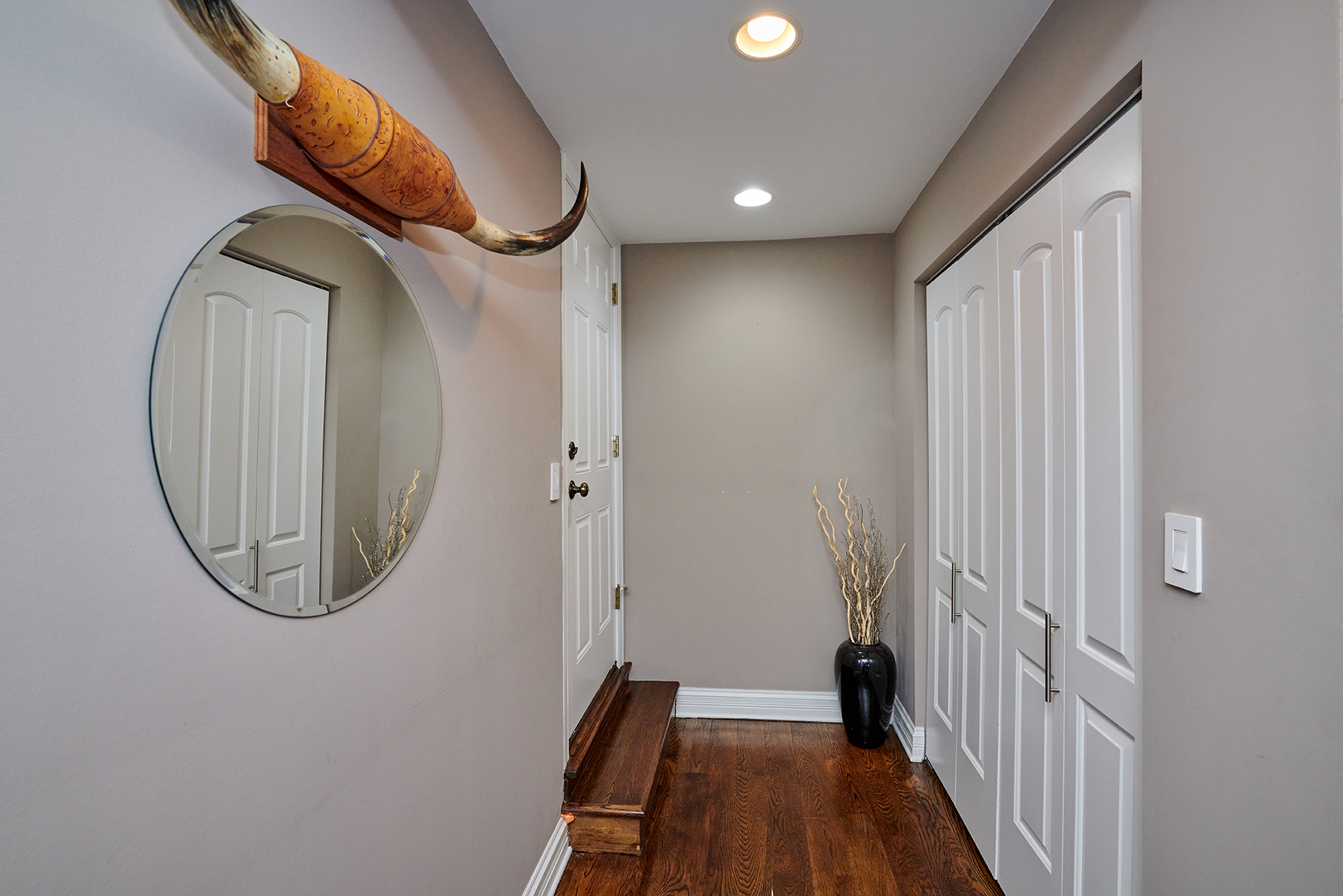 2205 W Highland Avenue 1n Property Photo 4