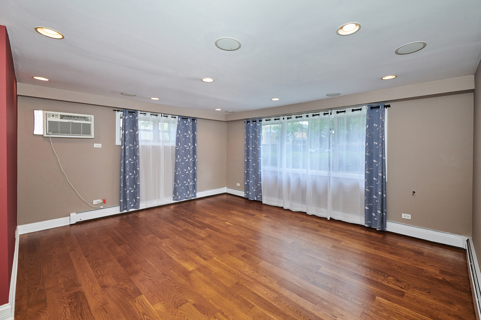 2205 W Highland Avenue 1n Property Photo 7