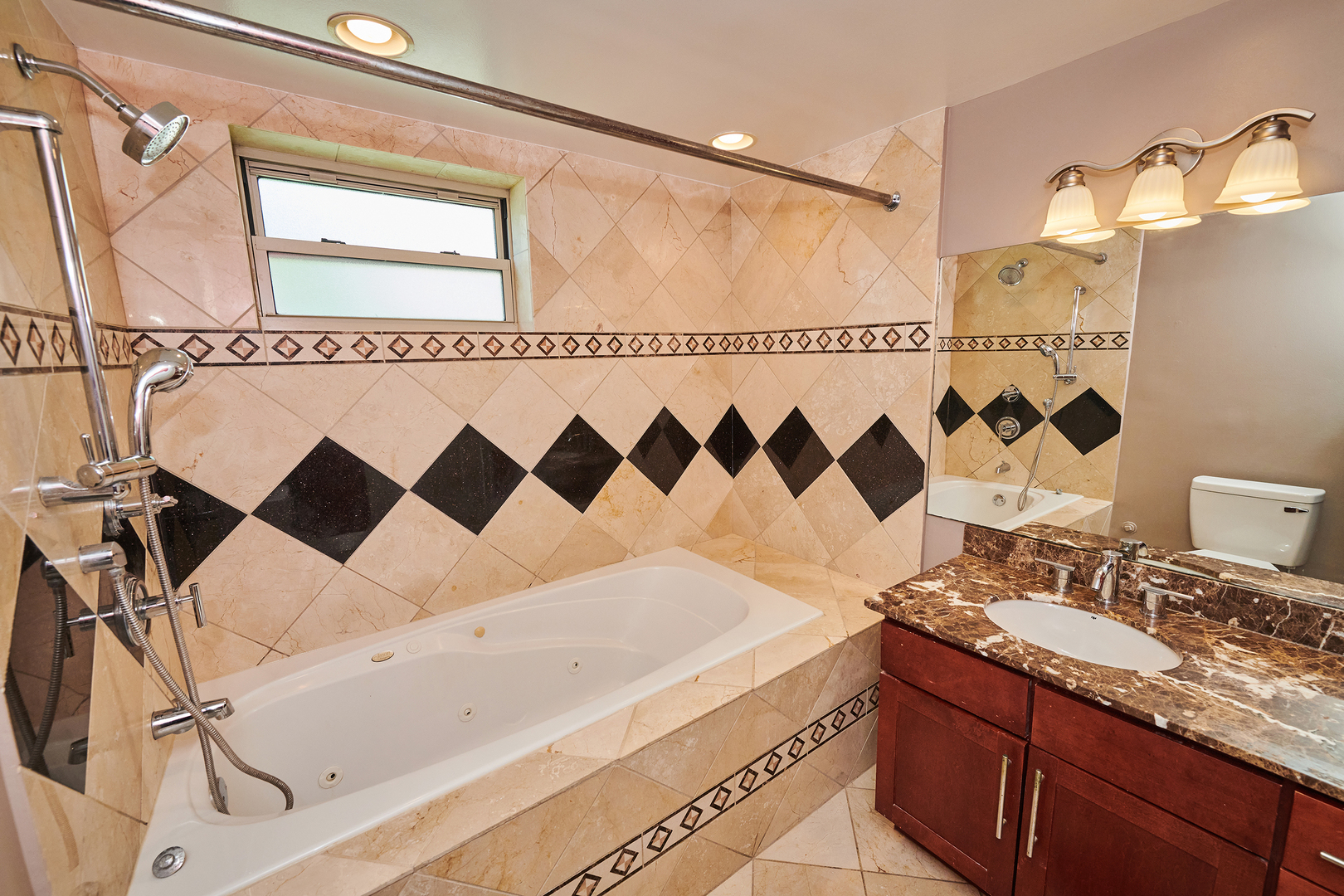 2205 W Highland Avenue 1n Property Photo 11