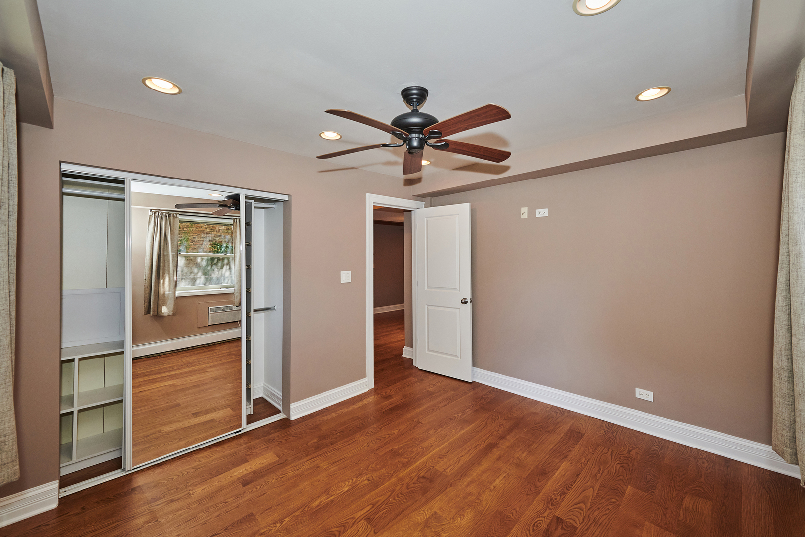 2205 W Highland Avenue 1n Property Photo 14