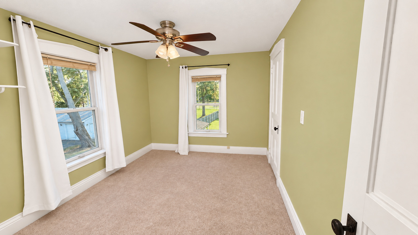 213 S Swift Street Property Photo 36