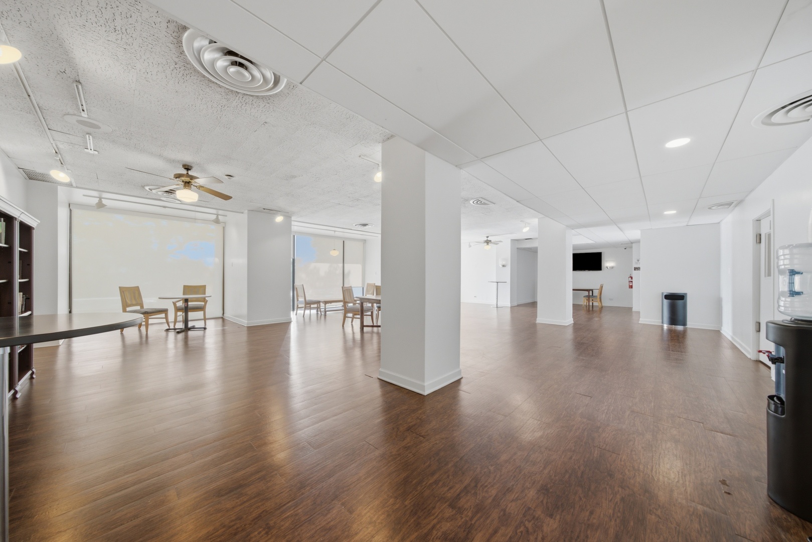 3200 N Lake Shore Drive 2102 Property Photo 2