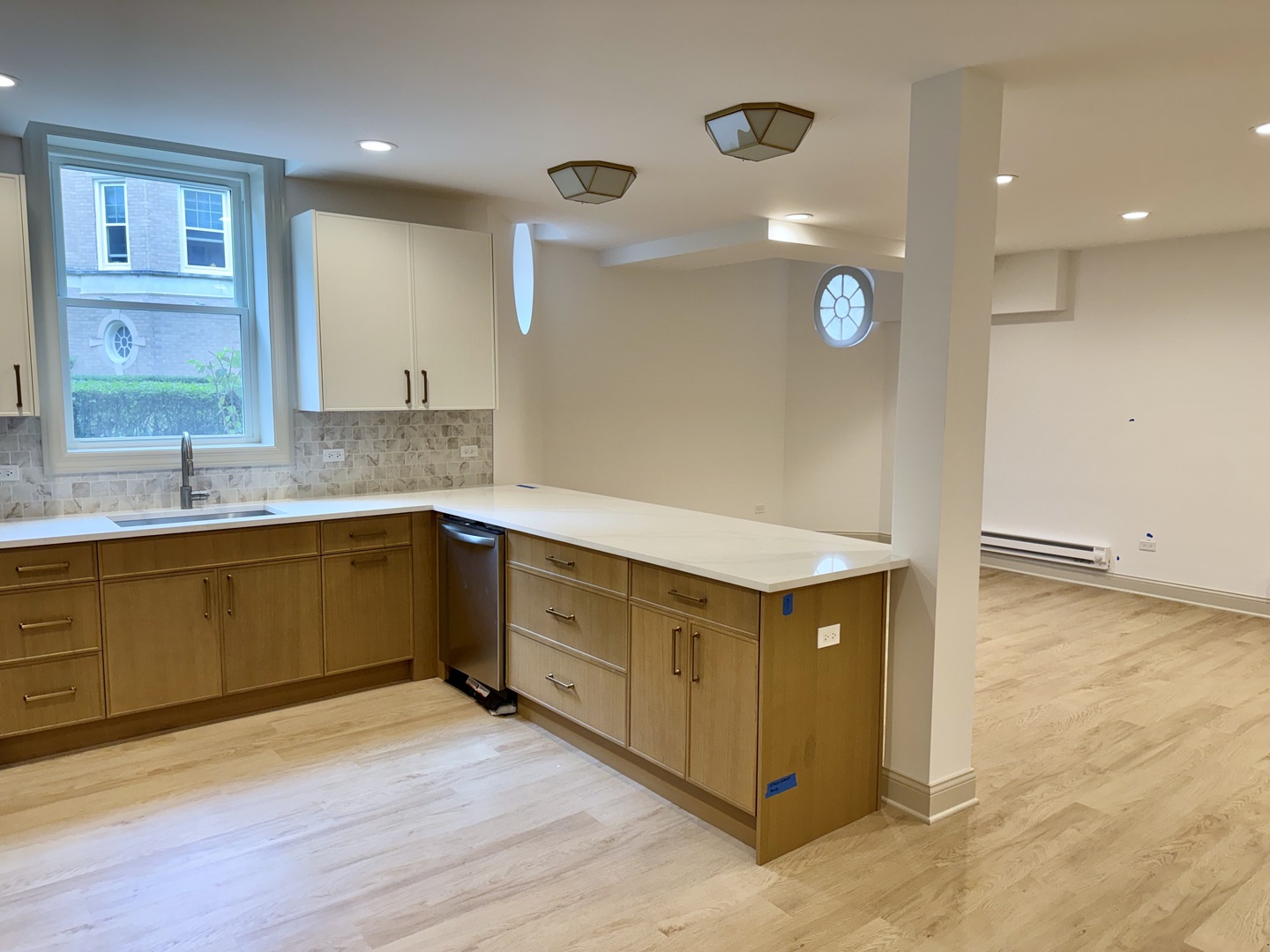 531 Hinman Avenue B-0 Property Photo 2