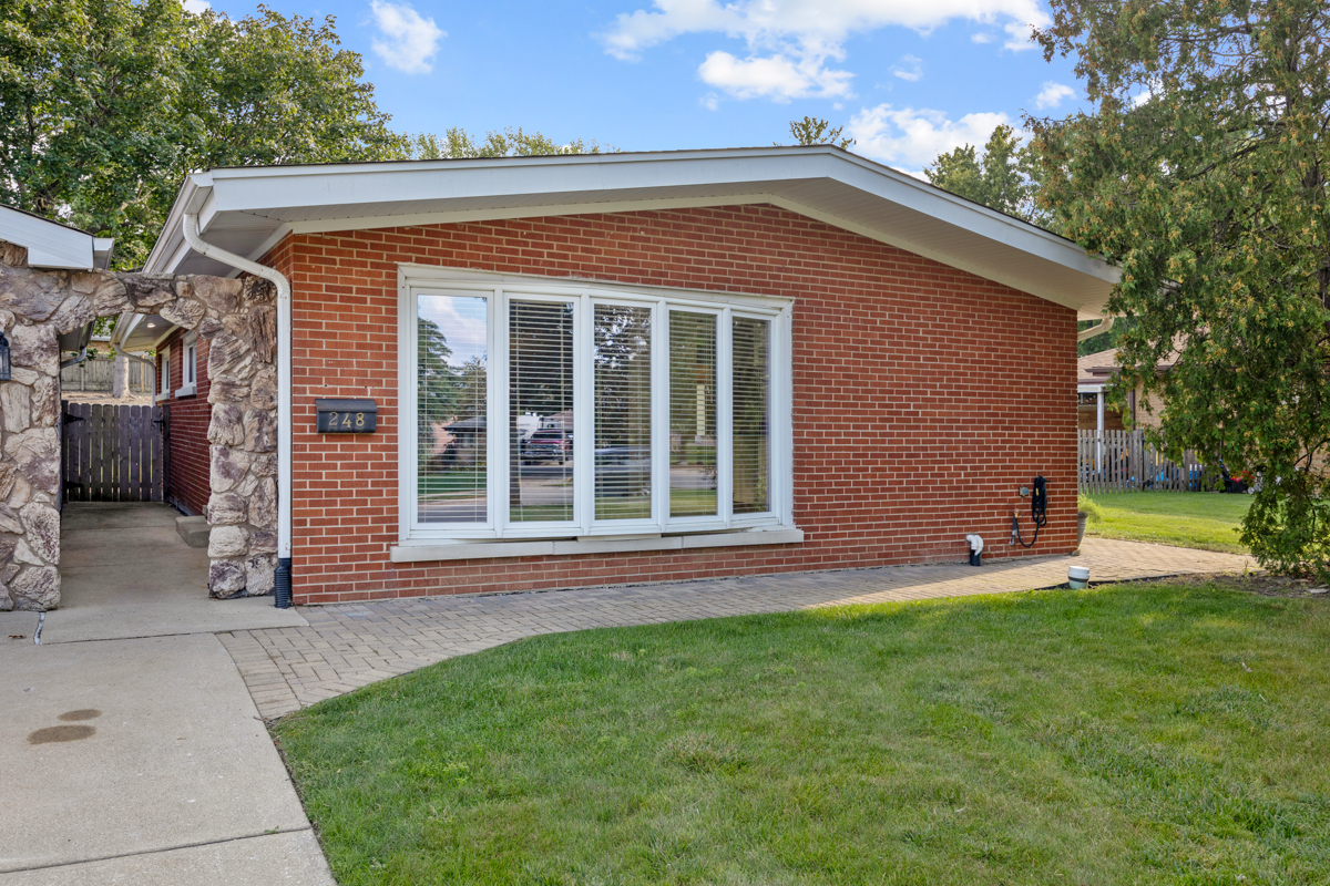 248 E Schick Road Property Photo 3