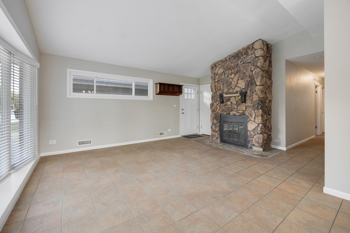 248 E Schick Road Property Photo 6