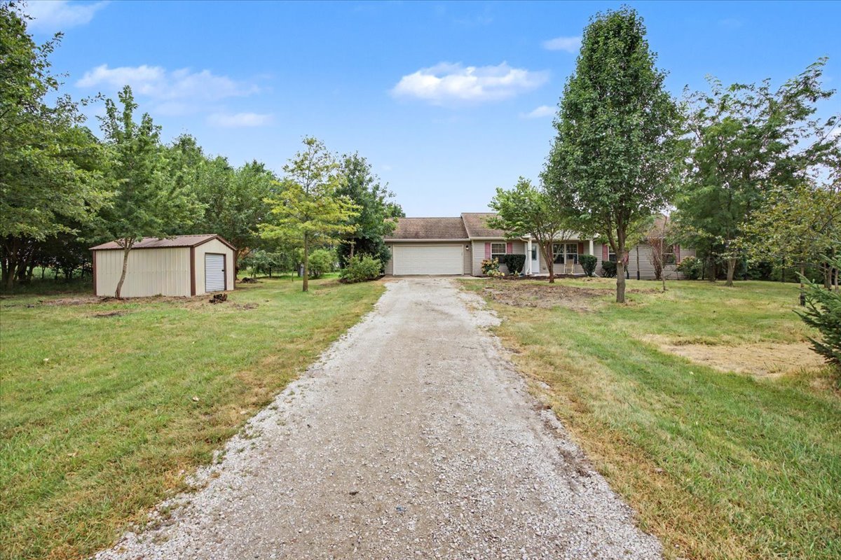 11924 E 2800 North Road Property Photo 7