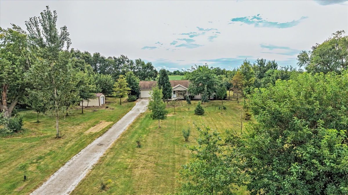 11924 E 2800 North Road Property Photo 9