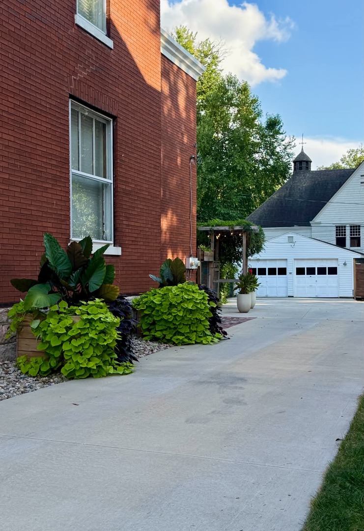 1454 Hampshire Street Property Photo 35