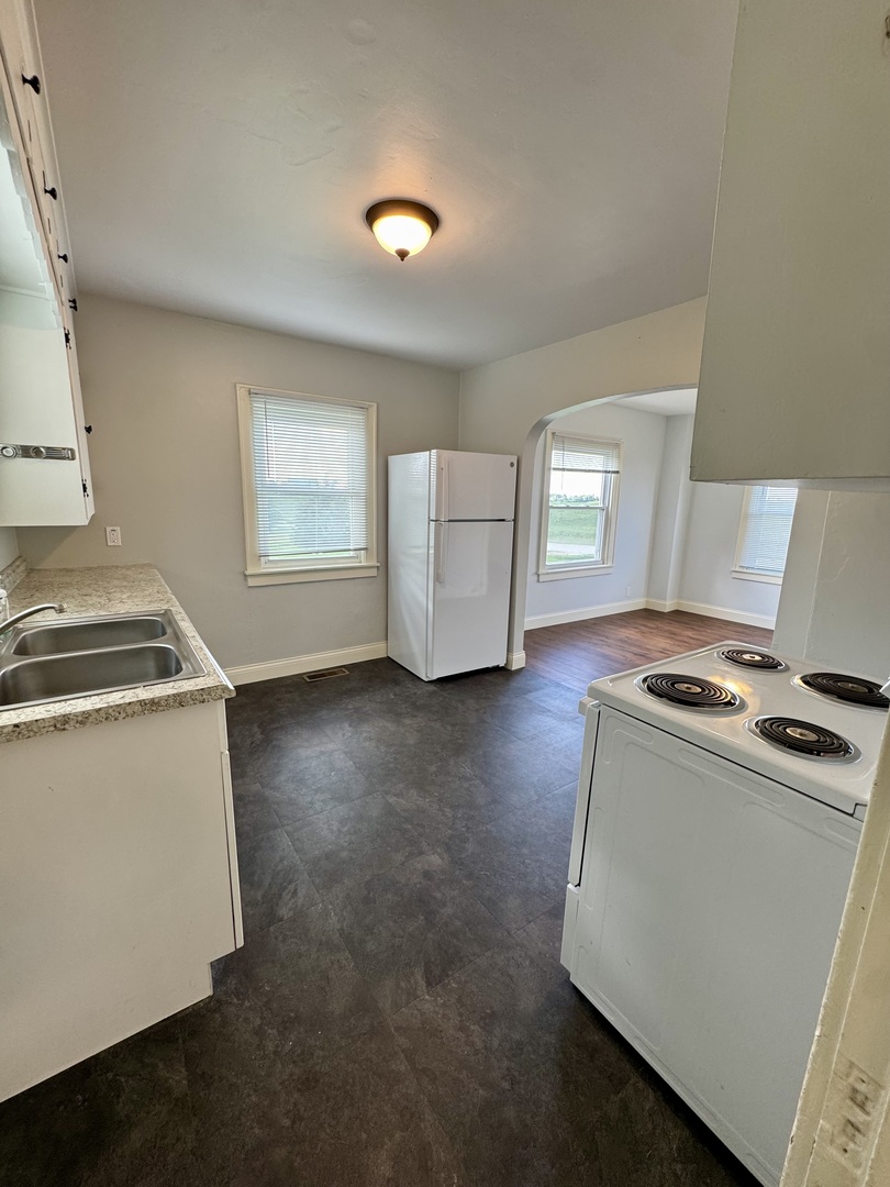 26411 250th Street Property Photo 5