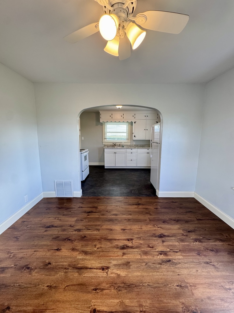 26411 250th Street Property Photo 8
