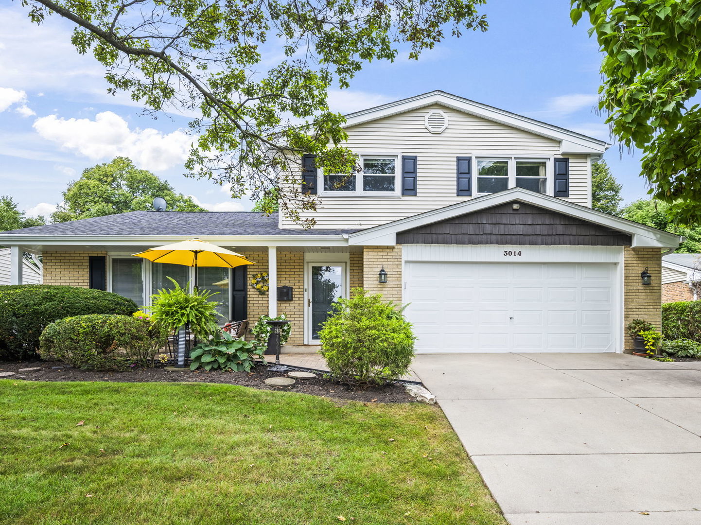 3014 N Dryden Place Property Photo 1