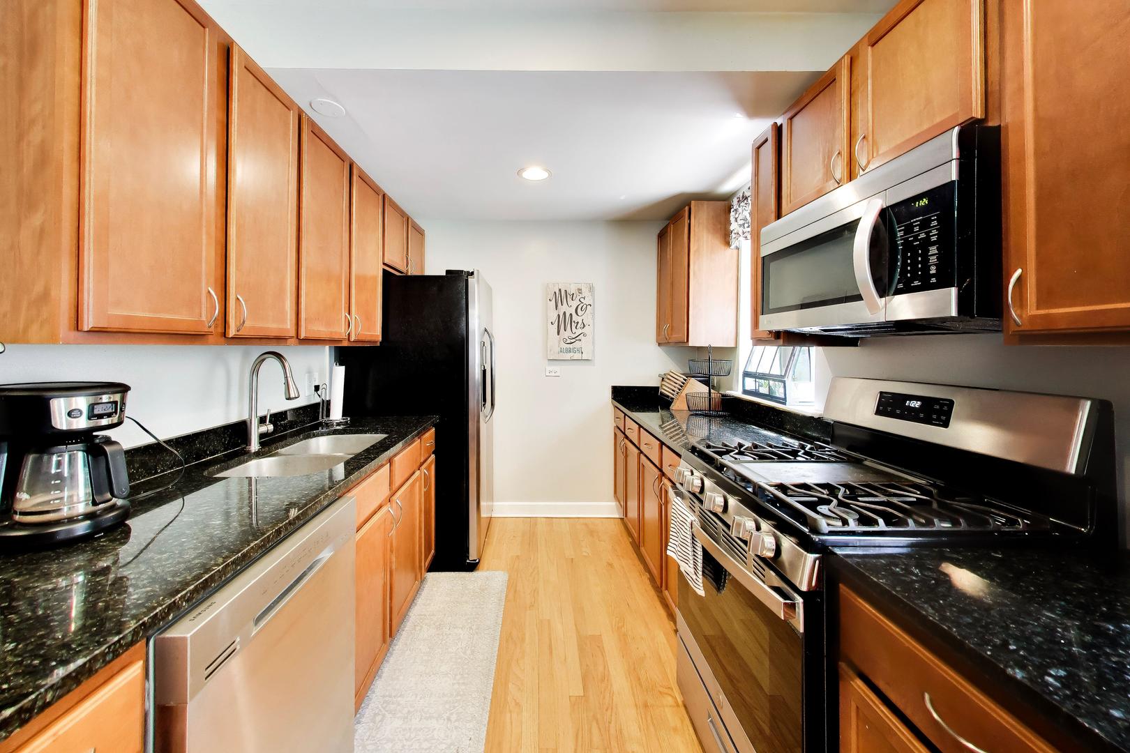 6301 N Talman Avenue G Property Photo 6