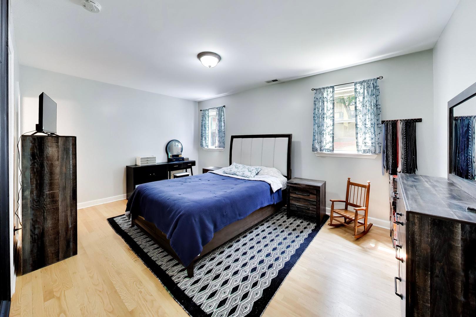 6301 N Talman Avenue G Property Photo 9