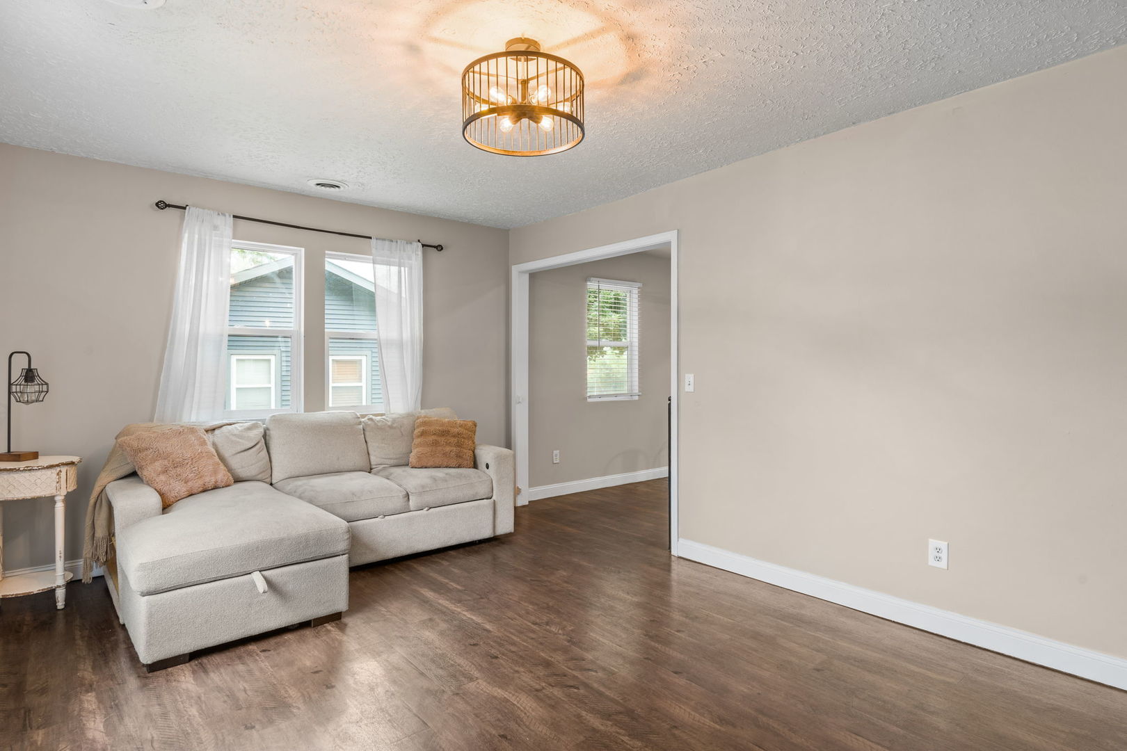 2205 W 75th Place Property Photo 3