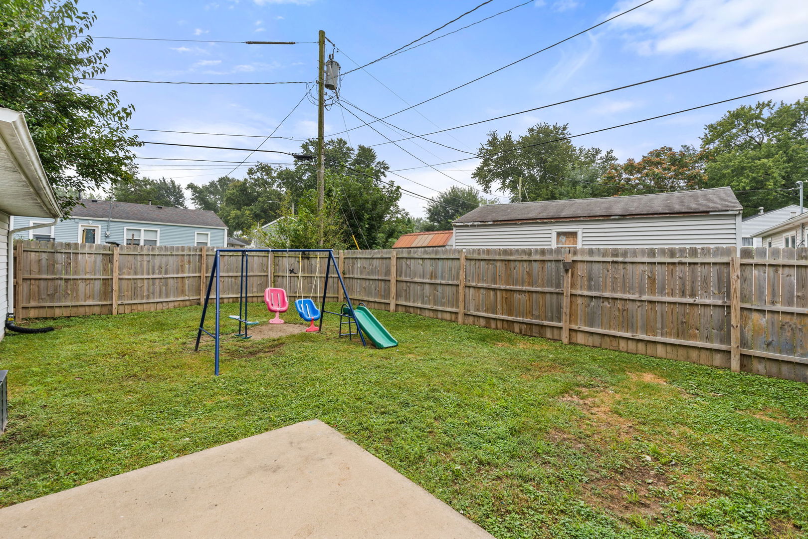 2205 W 75th Place Property Photo 17