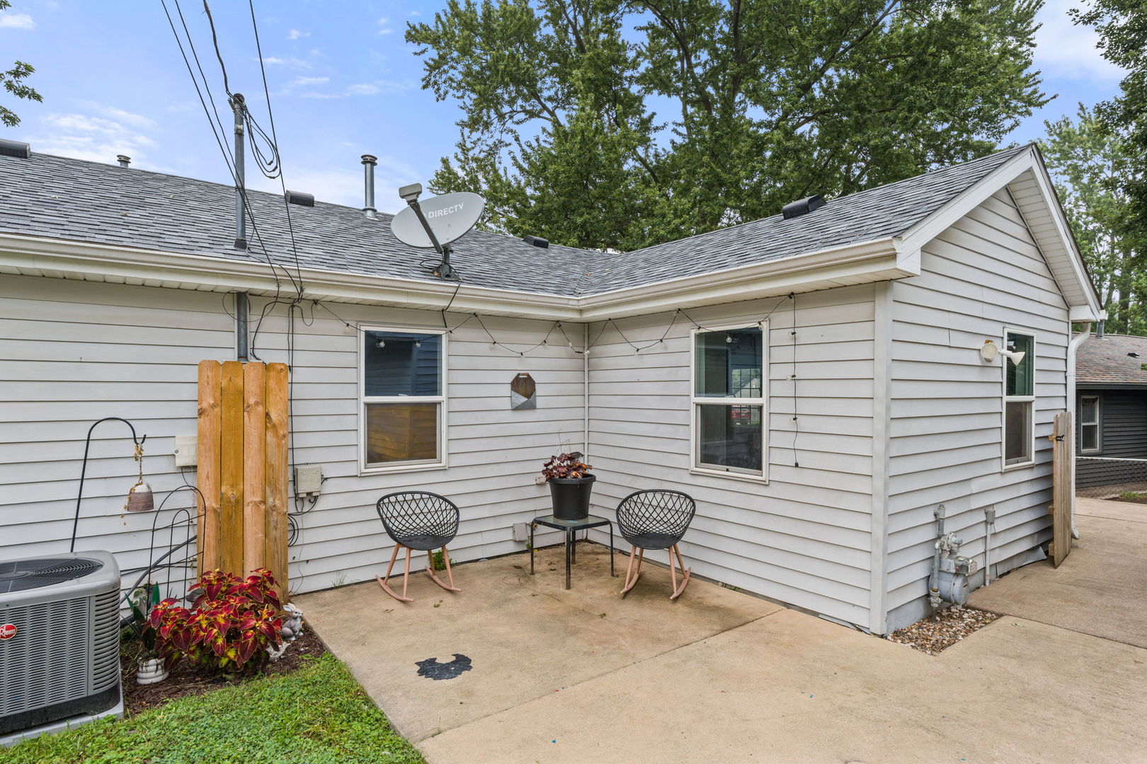 2205 W 75th Place Property Photo 18