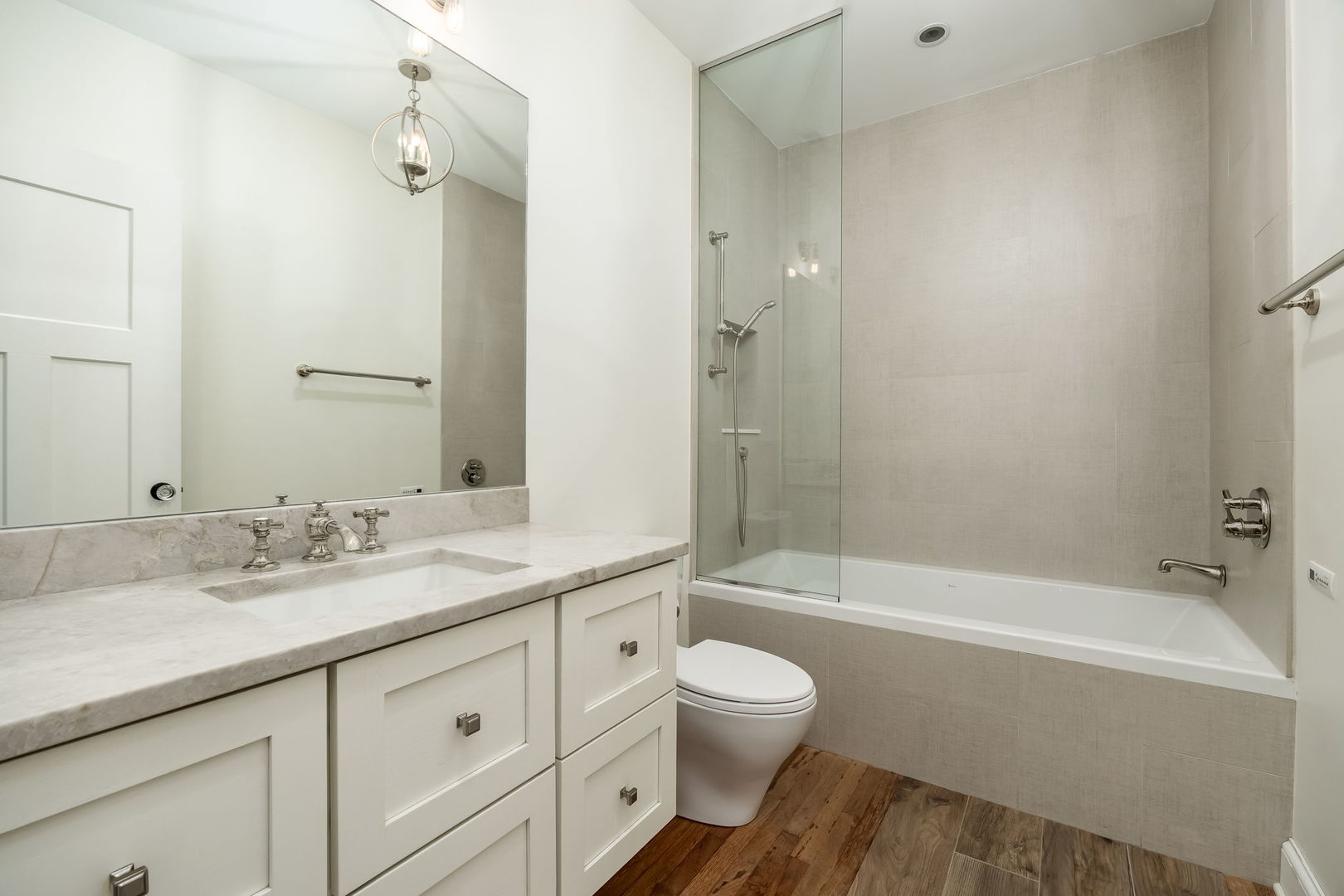 4334 N Kenmore Avenue Property Photo 13