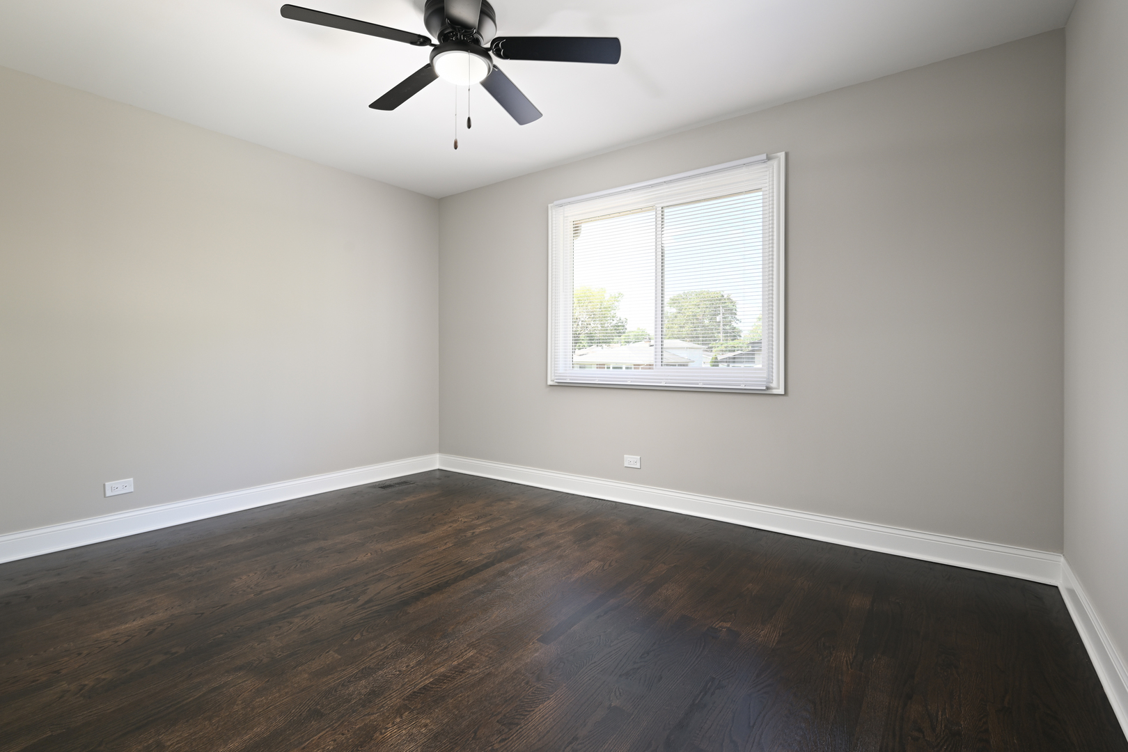 16607 Paulina Street Property Photo 9
