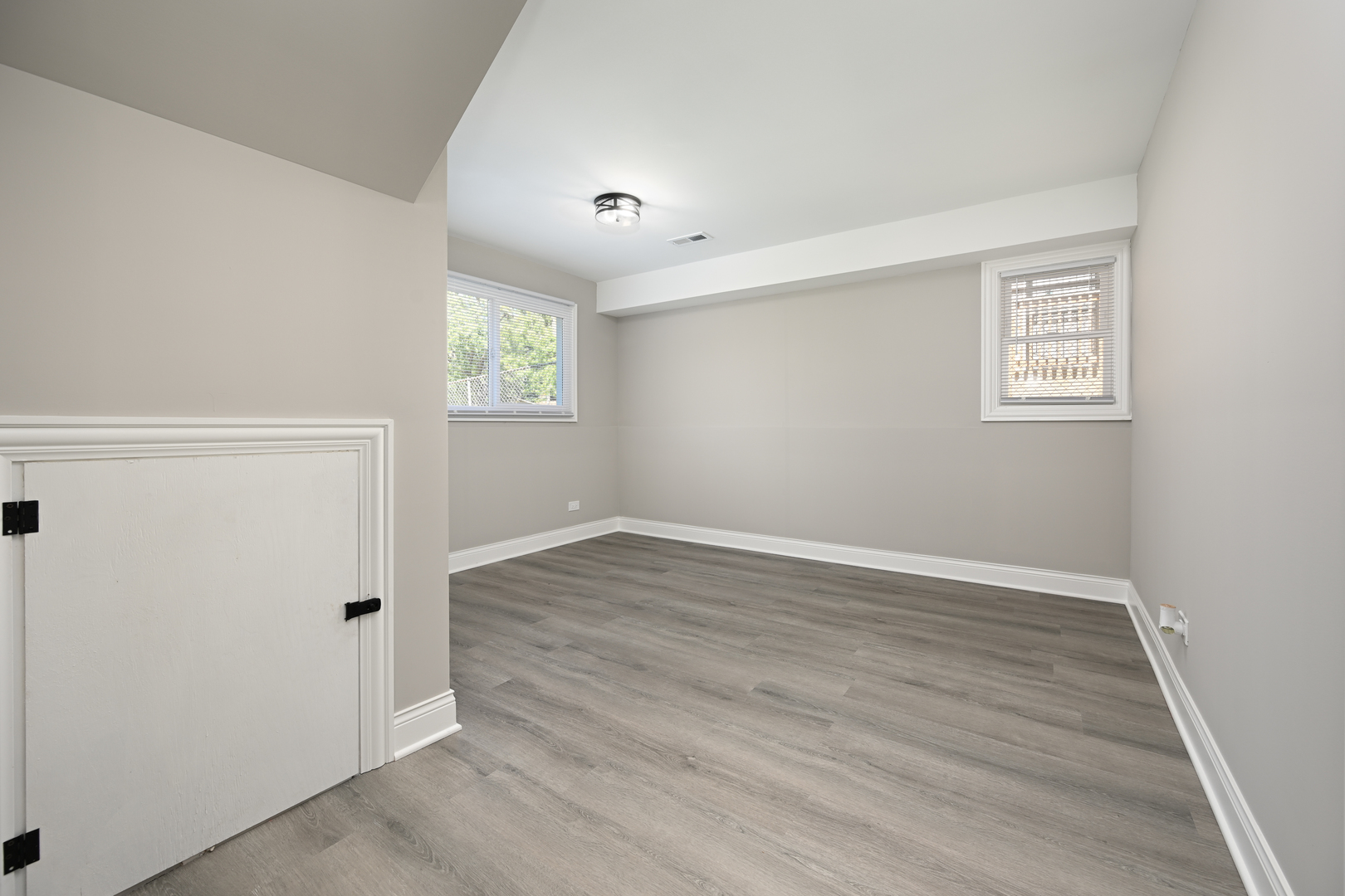 16607 Paulina Street Property Photo 14
