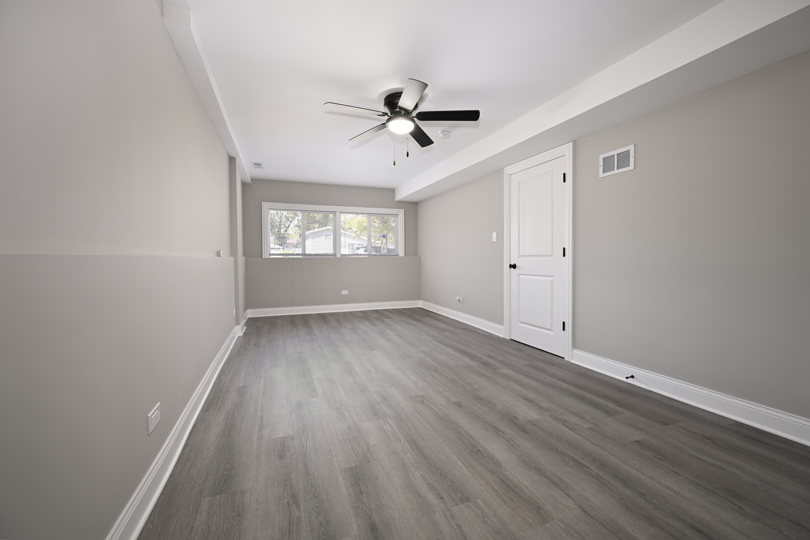 16607 Paulina Street Property Photo 16