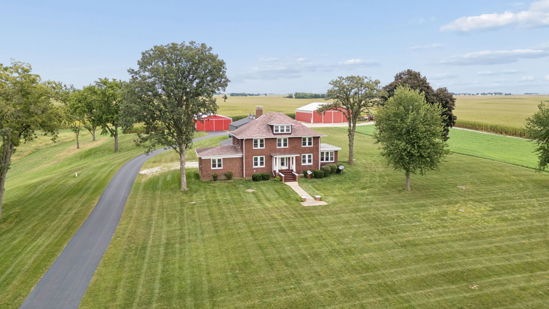 751 N 3150 Road Property Photo 1
