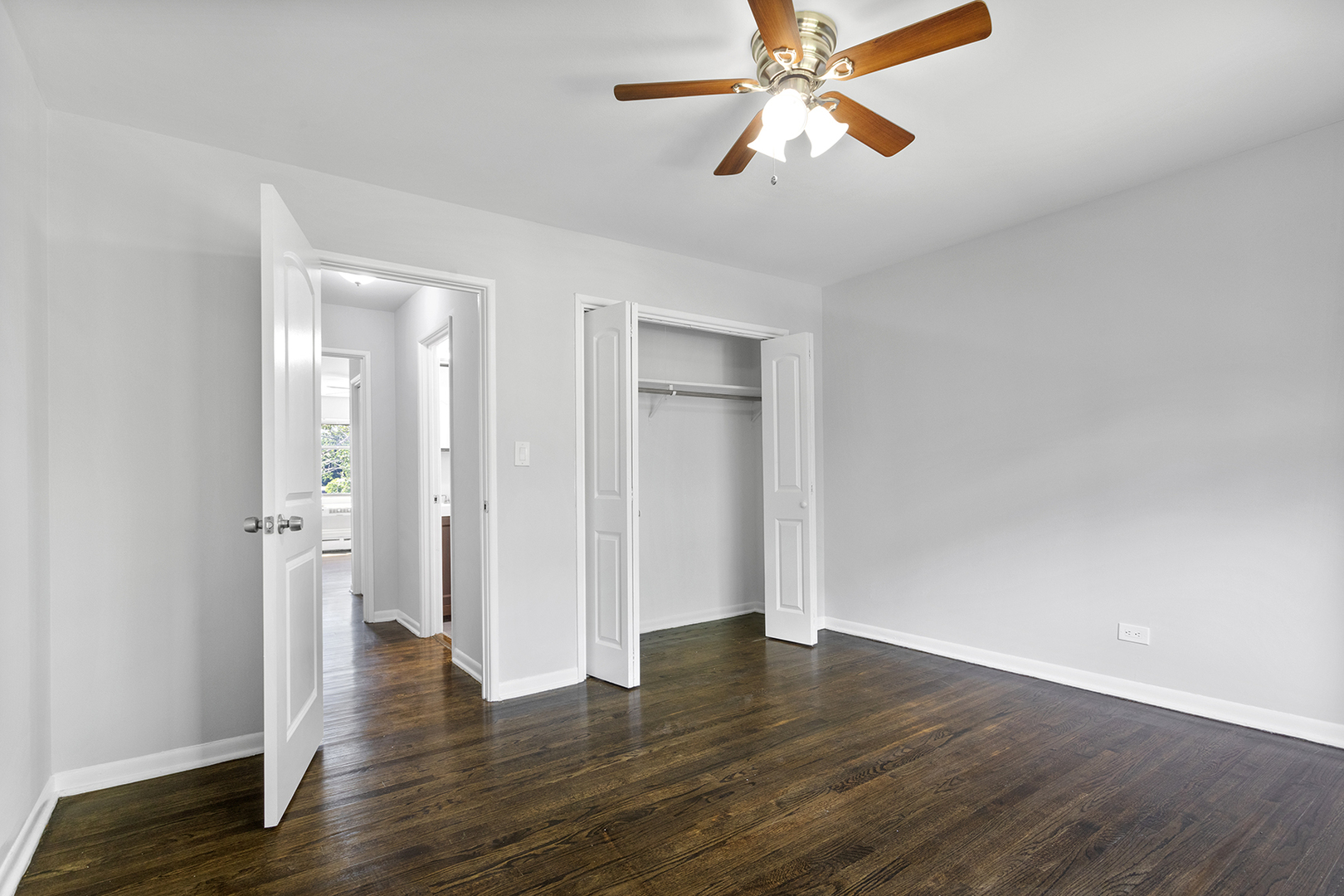 6826 N Ridge Boulevard 301 Property Photo 10