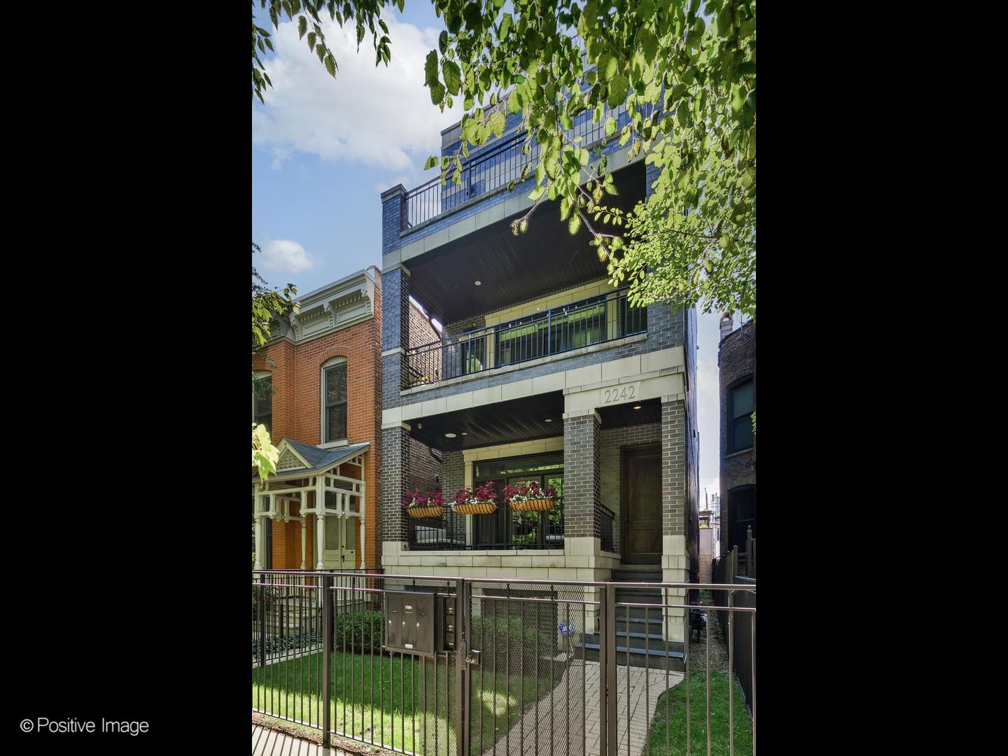 2242 N Seminary Avenue 3 Property Photo 1