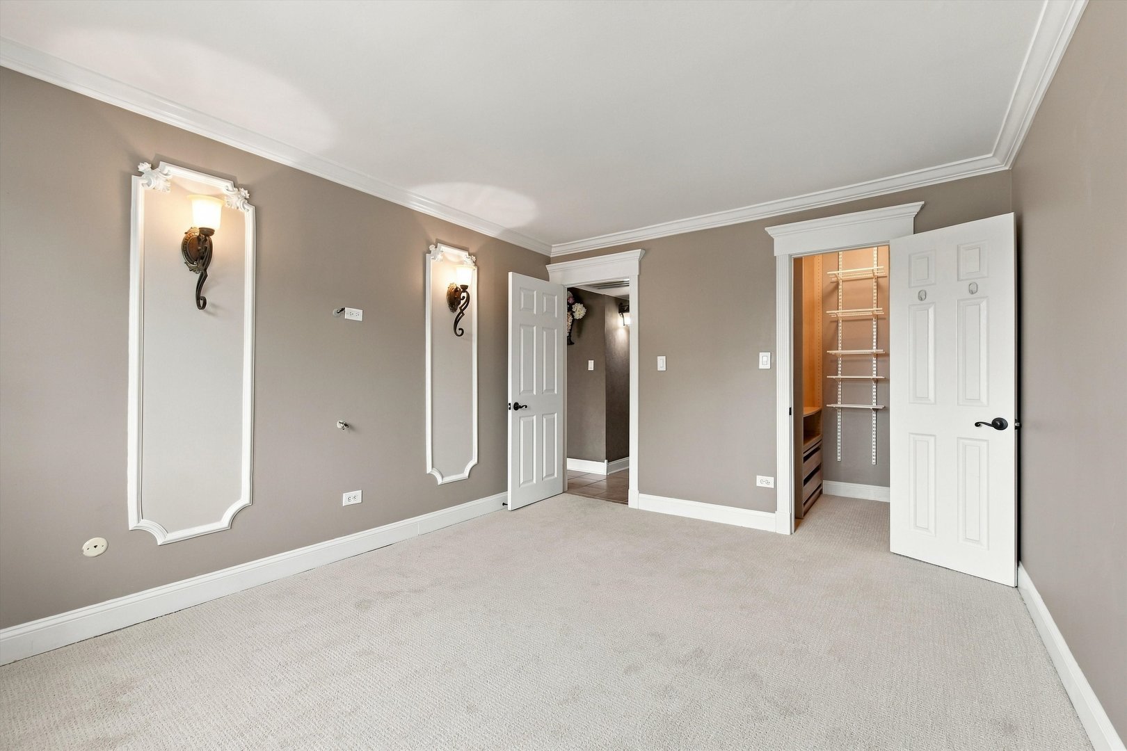 1627 N Windsor Drive 305 Property Photo 10
