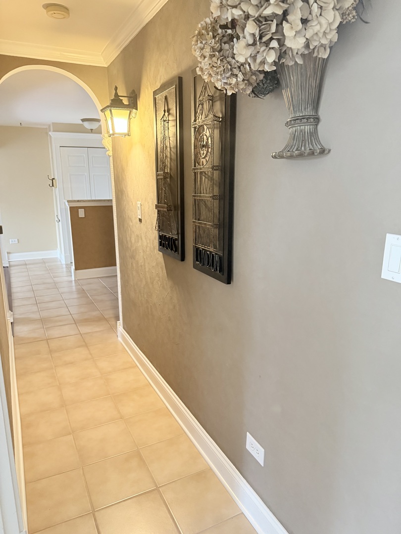 1627 N Windsor Drive 305 Property Photo 25