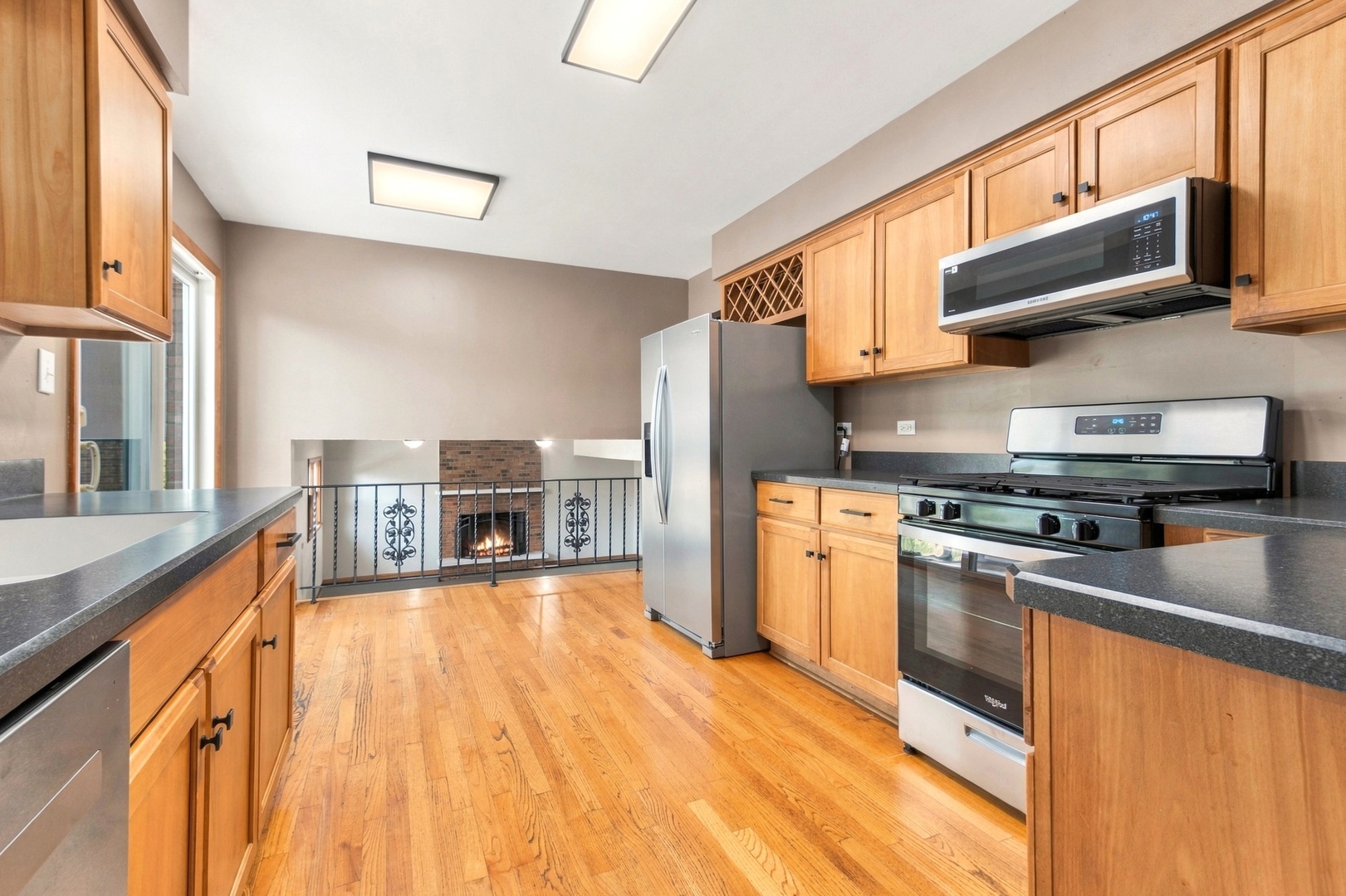 640 N Locust Street Property Photo 8