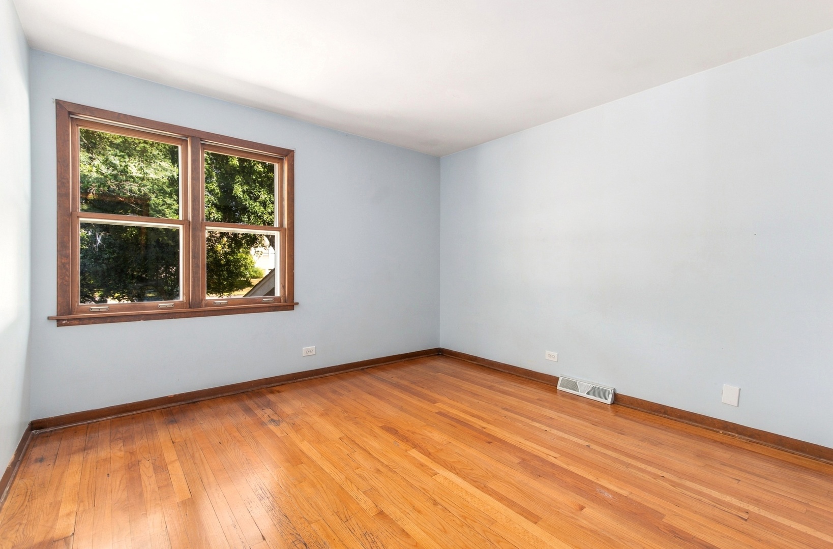 640 N Locust Street Property Photo 15