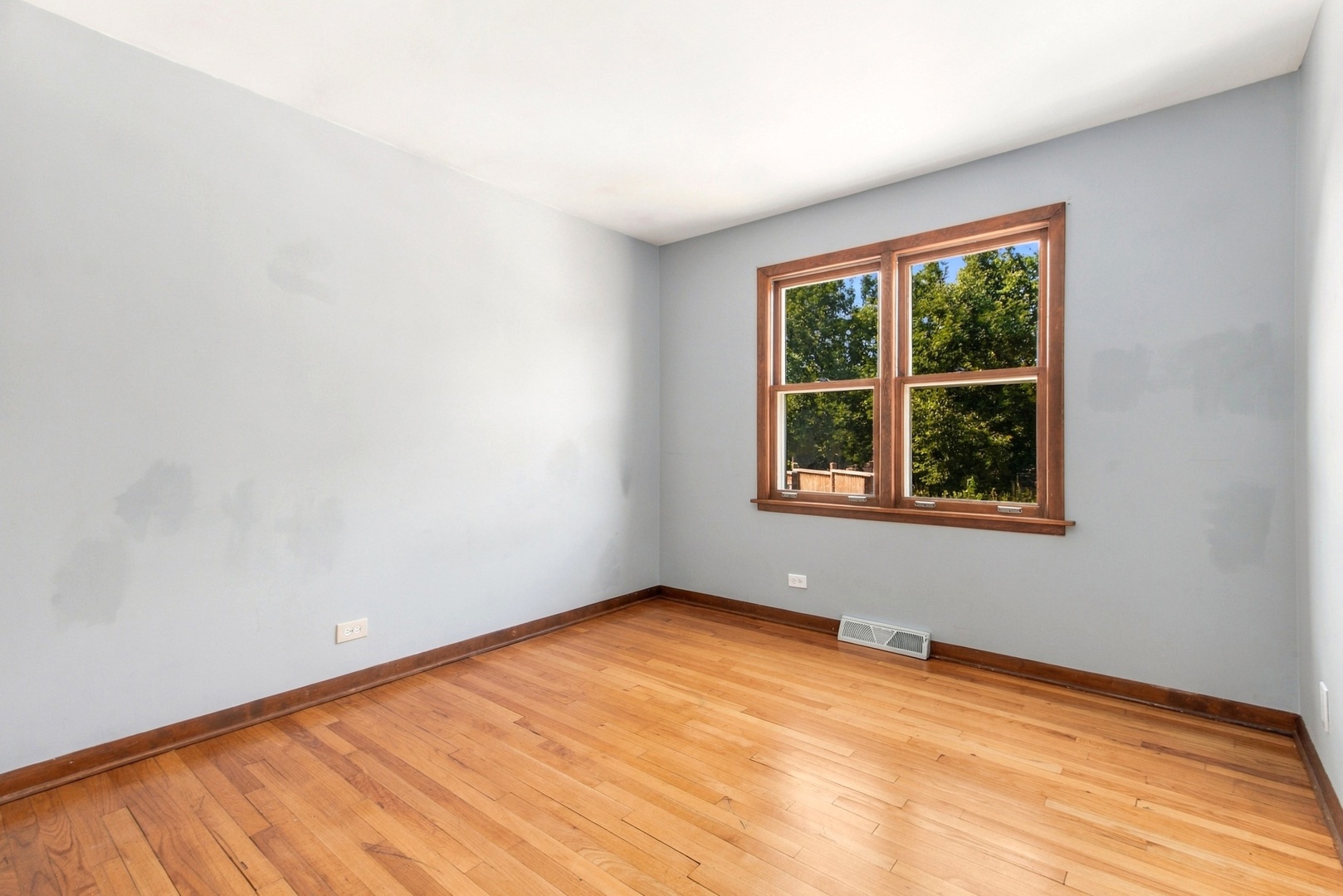 640 N Locust Street Property Photo 16
