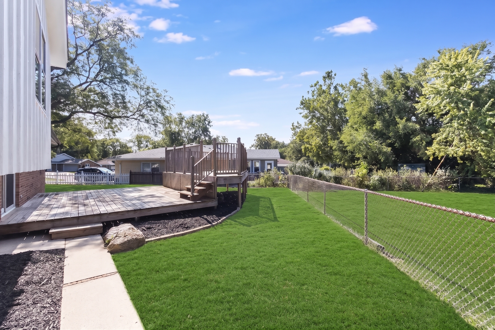 640 N Locust Street Property Photo 25