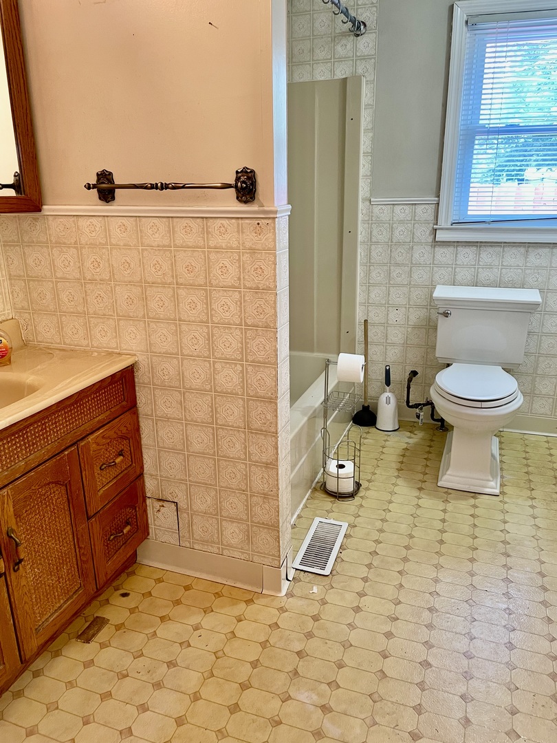 1205 Fulton Avenue Property Photo 9