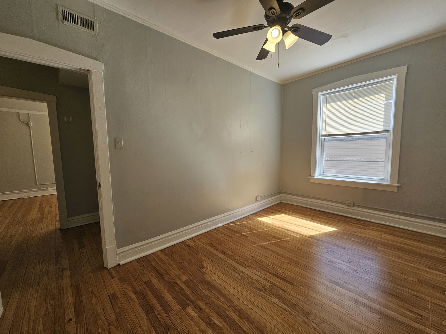 4749 N Monticello Avenue 2c Property Photo 9