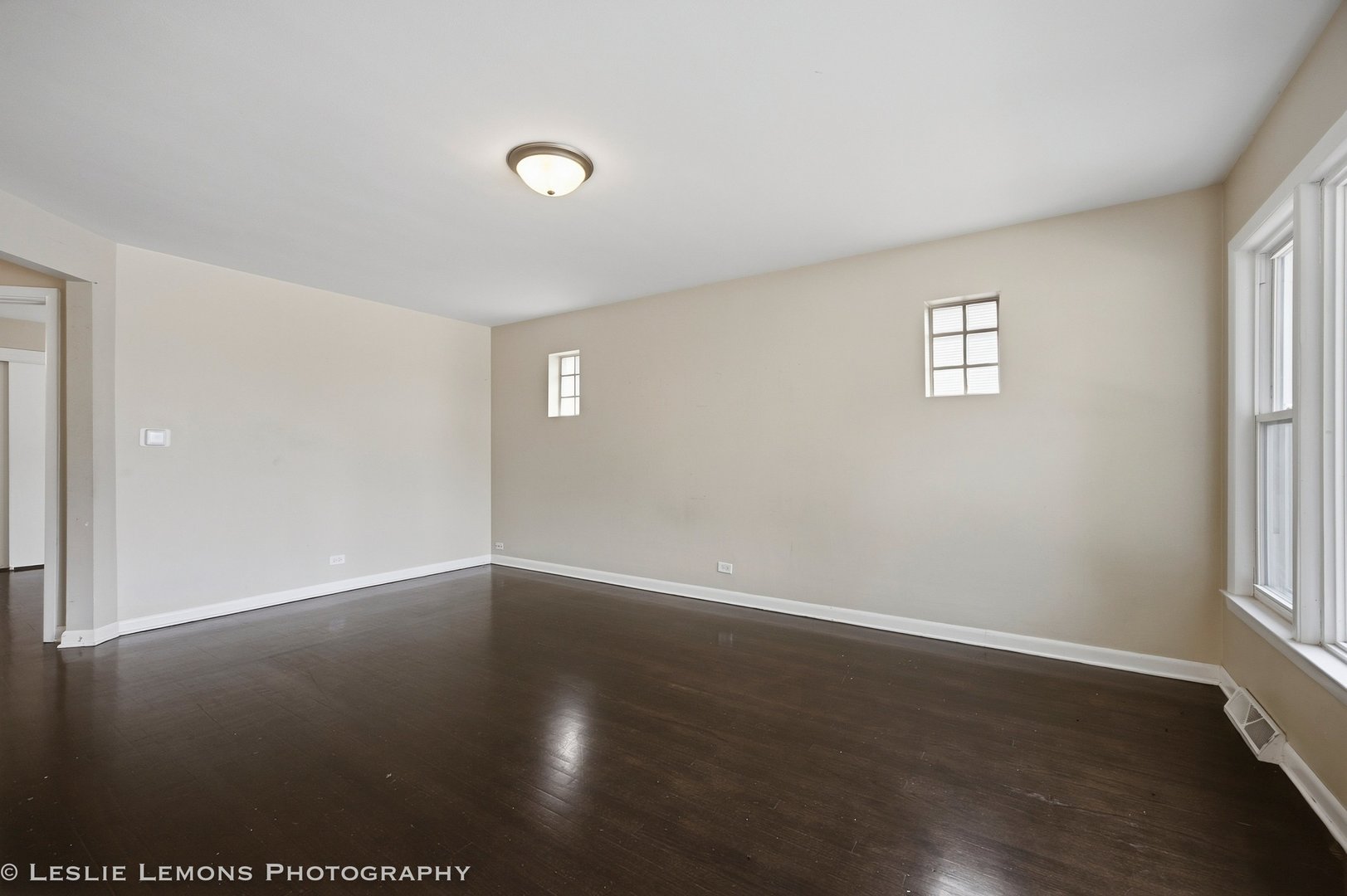 3433 Wesley Avenue Property Photo 2