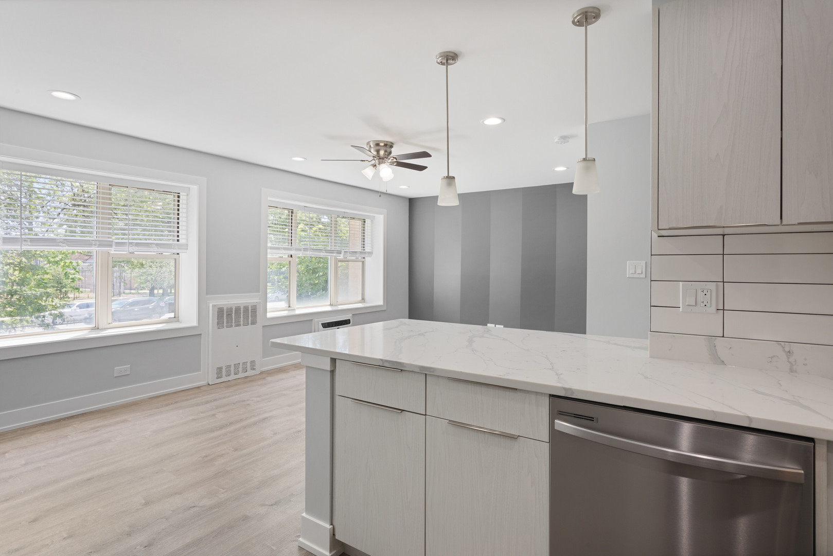 7070 N Sheridan Avenue 2s Property Photo 2
