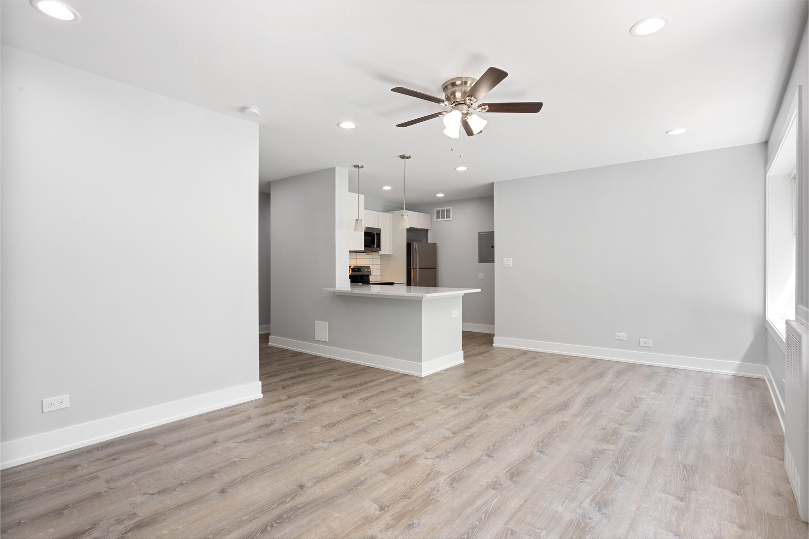 7070 N Sheridan Avenue 2s Property Photo 4