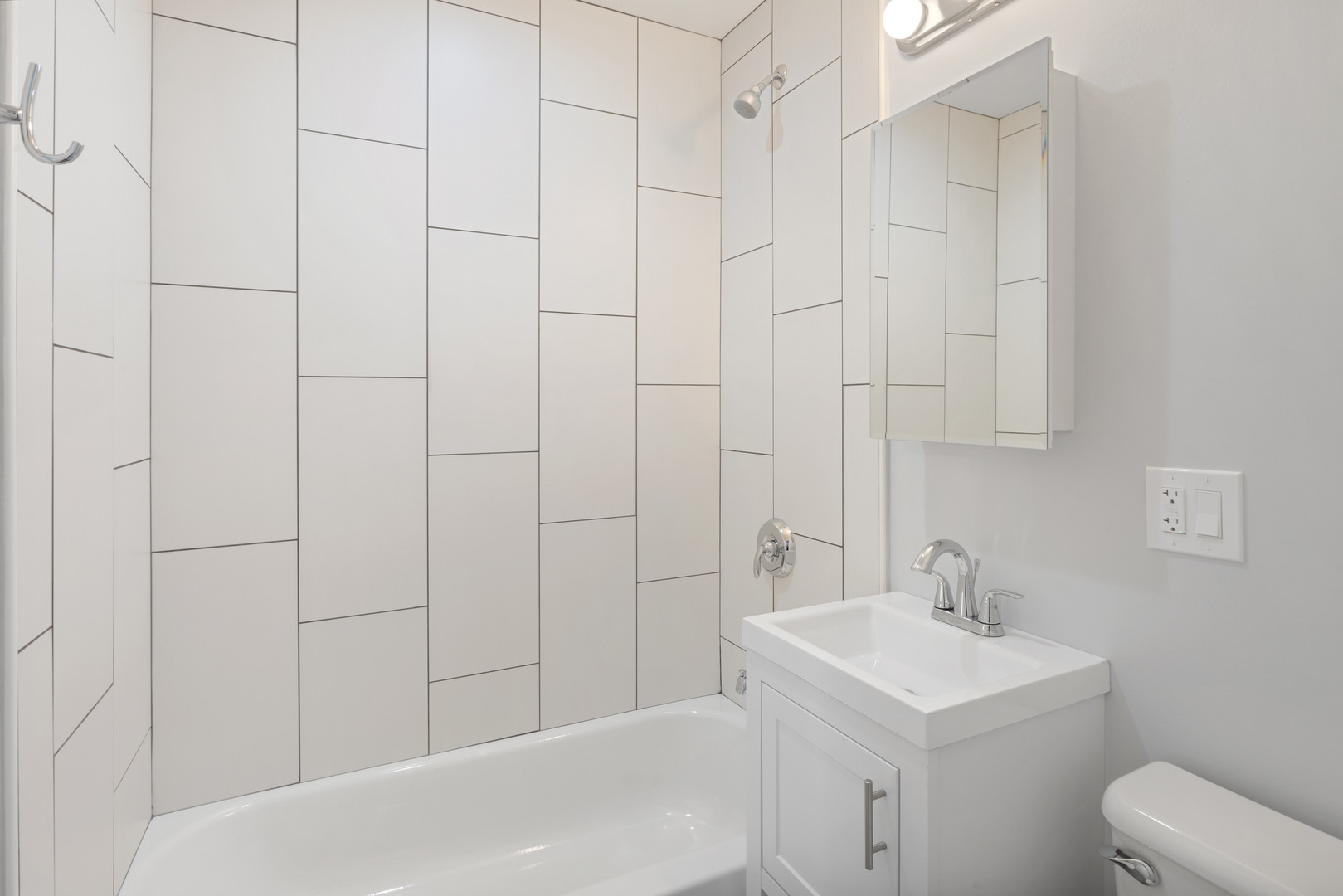 7070 N Sheridan Avenue 2s Property Photo 11